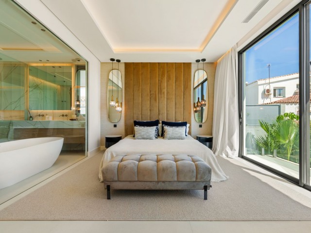 5 Schlafzimmer Villa in San Pedro de Alcántara