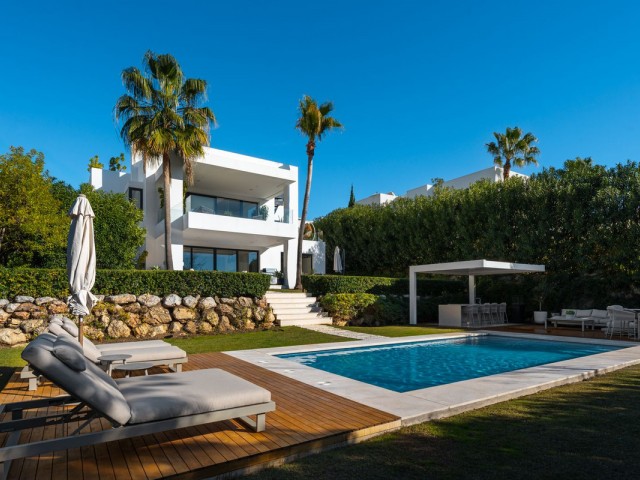 6 Schlafzimmer Villa in Nueva Andalucía