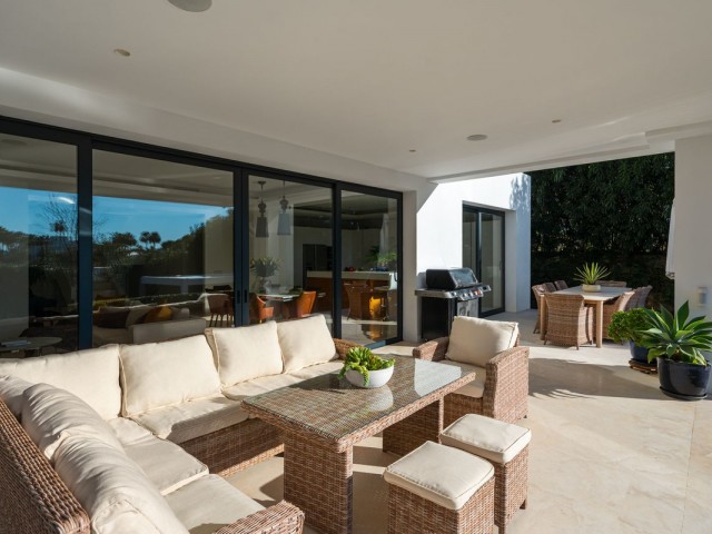 6 Schlafzimmer Villa in Nueva Andalucía