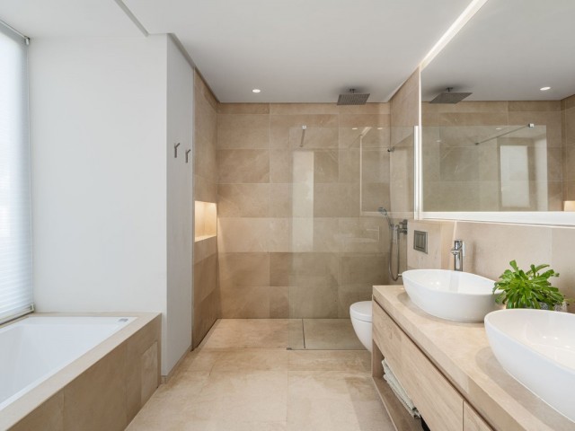 6 Schlafzimmer Villa in Nueva Andalucía