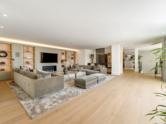 5 Bedrooms Villa in The Golden Mile