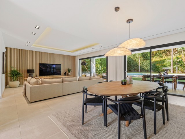 5 Schlafzimmer Villa in Nueva Andalucía