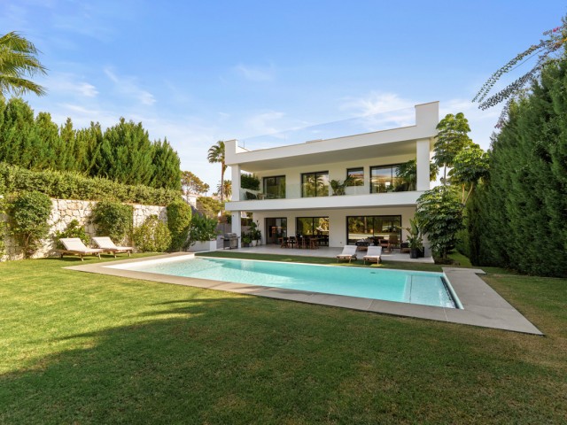 5 Schlafzimmer Villa in Nueva Andalucía