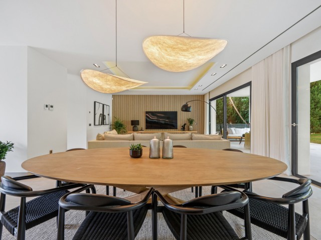 5 Schlafzimmer Villa in Nueva Andalucía