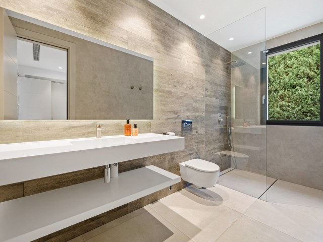 5 Schlafzimmer Villa in Nueva Andalucía