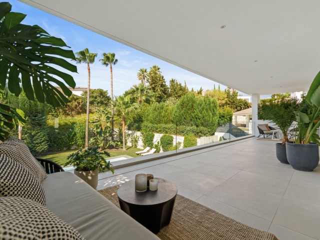 5 Schlafzimmer Villa in Nueva Andalucía