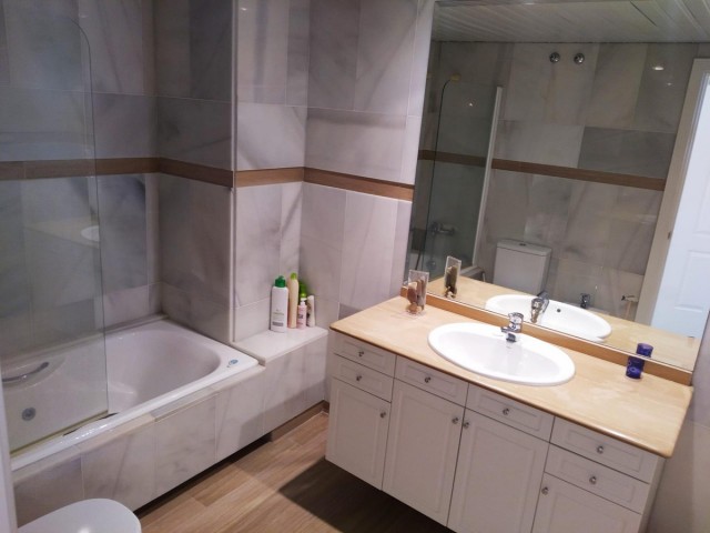 2 Schlafzimmer Apartment in Benalmadena