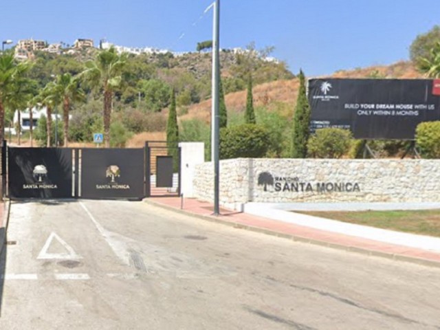  Plot in Benalmadena