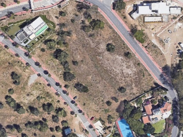  Plot in Benalmadena