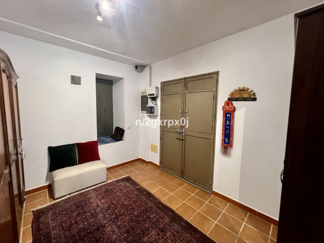 5 Bedrooms Villa in Marbella