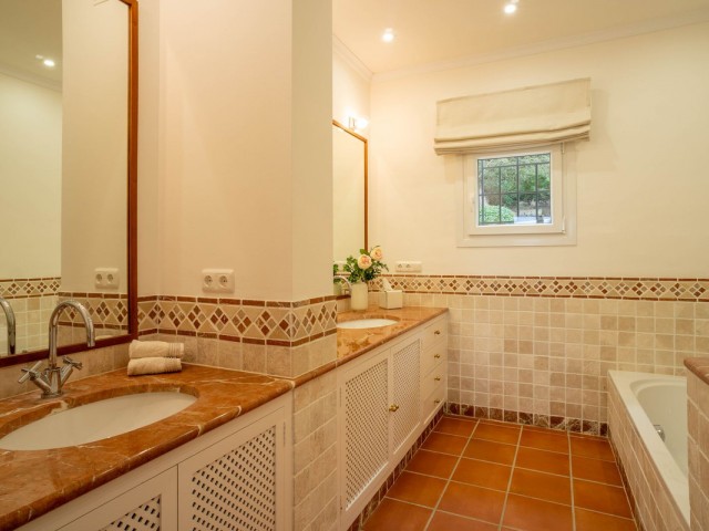 3 Bedrooms Villa in Sotogrande