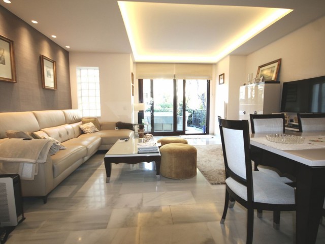 5 Bedrooms Townhouse in Marbella