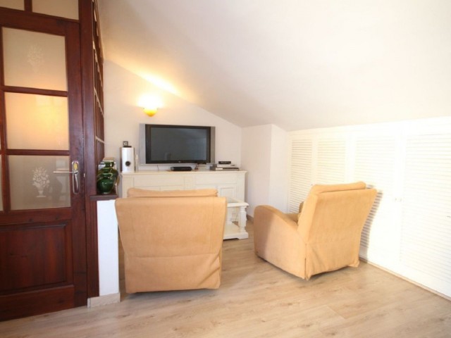 5 Bedrooms Townhouse in Marbella