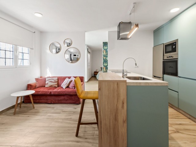 Lägenhet, Cabopino, R5327536