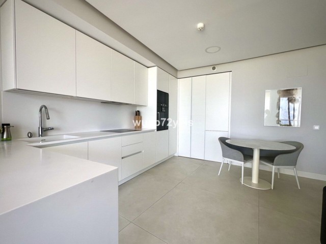 2 Soveroms Leilighet i Estepona