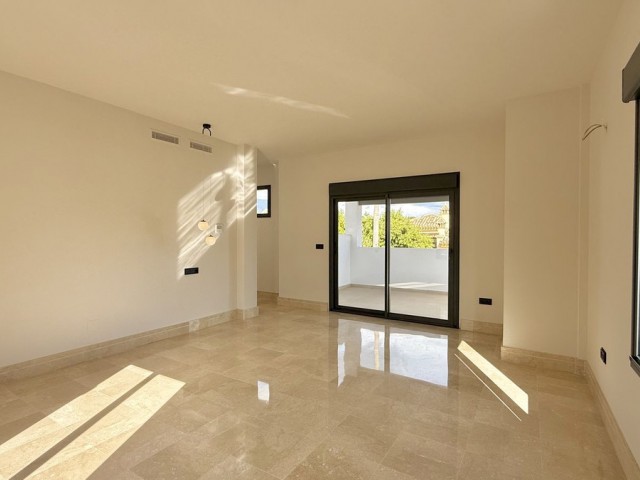 5 Schlafzimmer Villa in Nueva Andalucía