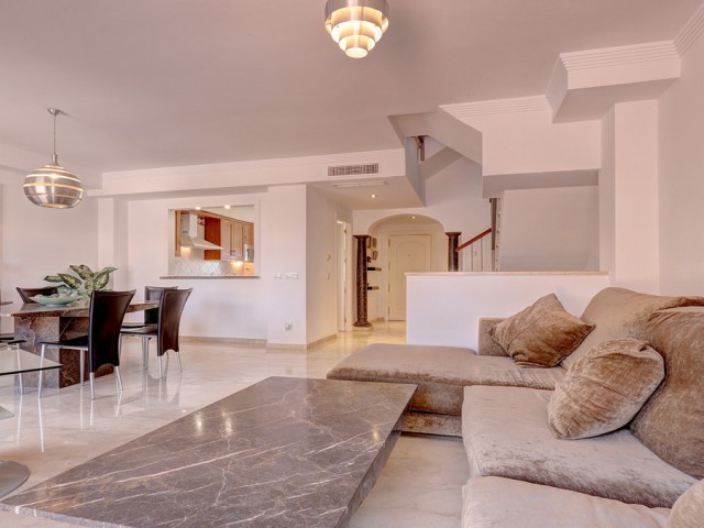 4 Schlafzimmer Reihenhaus in La Duquesa