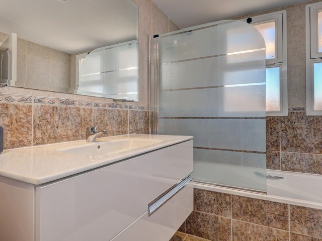 4 Schlafzimmer Reihenhaus in La Duquesa