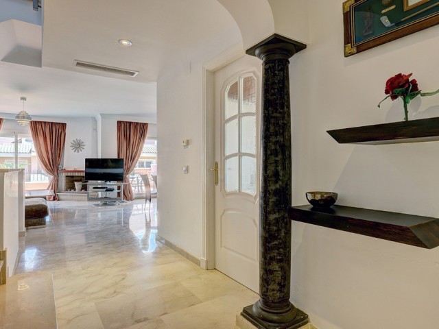 4 Schlafzimmer Reihenhaus in La Duquesa