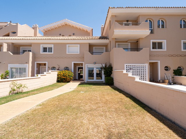 4 Schlafzimmer Reihenhaus in La Duquesa