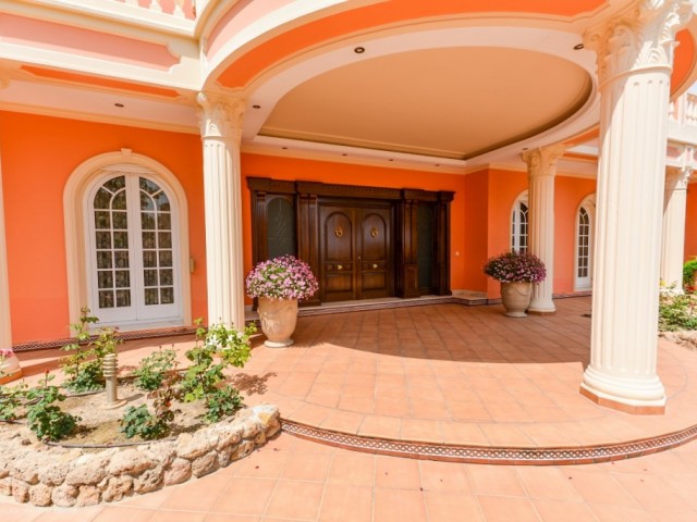 7 Schlafzimmer Villa in Benalmadena