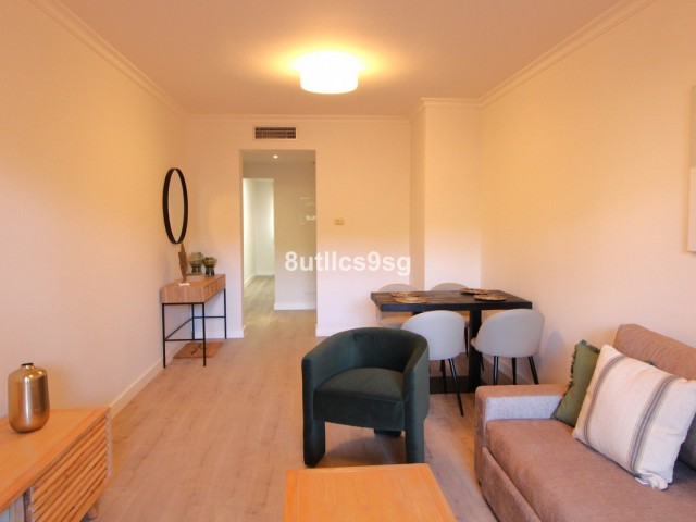 Apartamento con 3 Dormitorios  en Benahavís