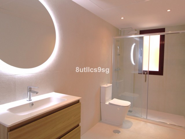 Apartamento con 3 Dormitorios  en Benahavís