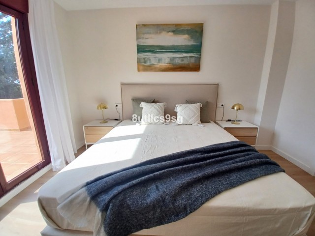 Apartamento con 3 Dormitorios  en Benahavís