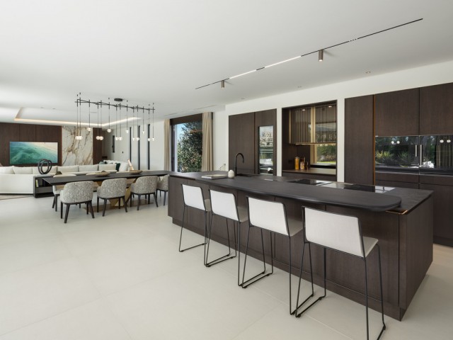 6 Schlafzimmer Villa in Nueva Andalucía