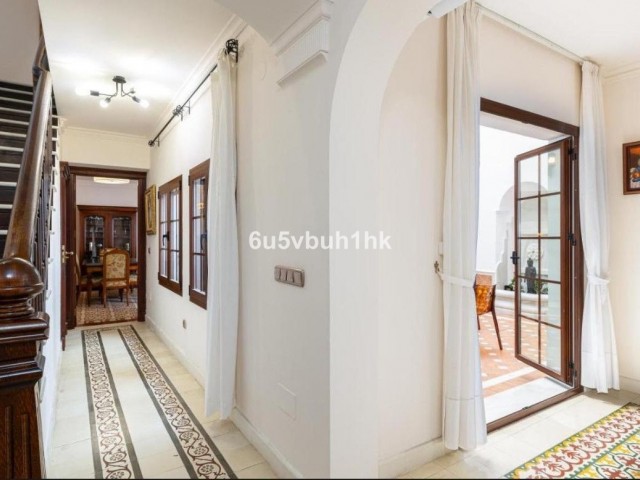 5 Bedrooms Townhouse in Fuengirola