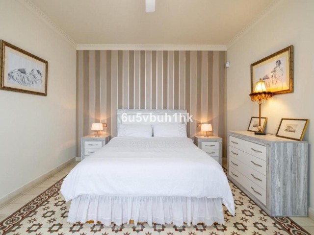 5 Bedrooms Townhouse in Fuengirola