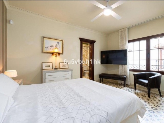 5 Bedrooms Townhouse in Fuengirola