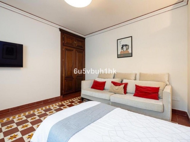 5 Bedrooms Townhouse in Fuengirola