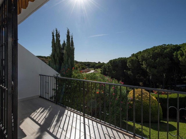 Adosado con 2 Dormitorios  en Marbella