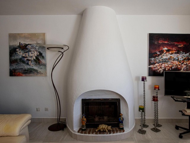 Adosado con 2 Dormitorios  en Marbella