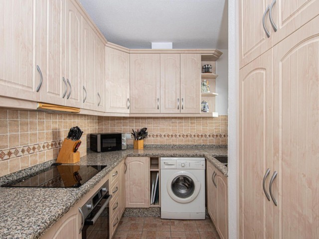 Adosado con 2 Dormitorios  en Marbella