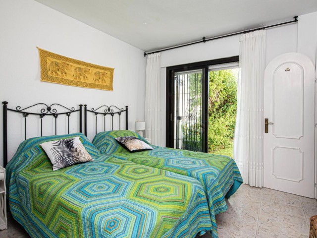 Adosado con 2 Dormitorios  en Marbella