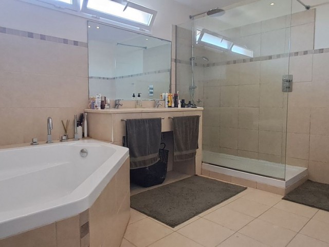 6 Schlafzimmer Villa in Marbella