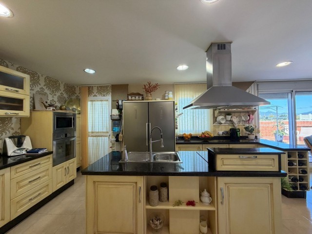 Takvåning i Estepona