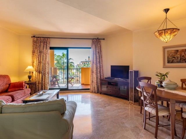 2 Bedrooms Apartment in San Pedro de Alcántara