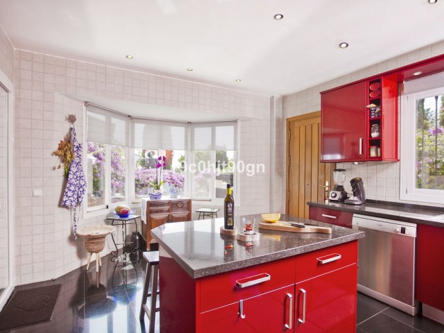 5 Schlafzimmer Villa in Elviria