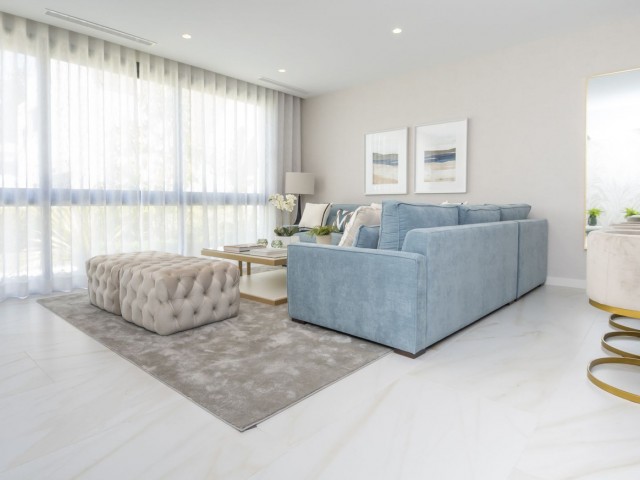 4 Slaapkamer Rijtjeshuis in Marbella