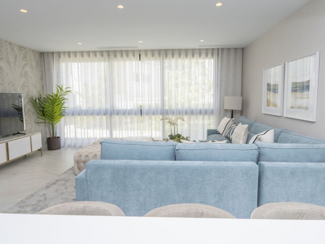 4 Slaapkamer Rijtjeshuis in Marbella