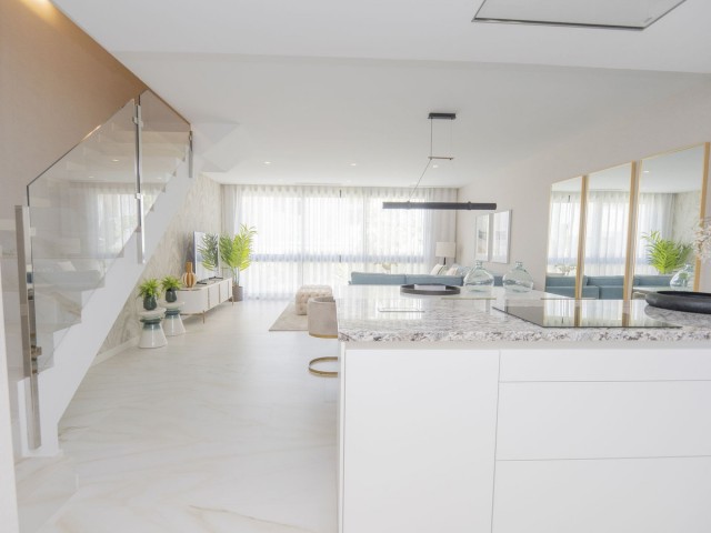 4 Schlafzimmer Reihenhaus in Marbella