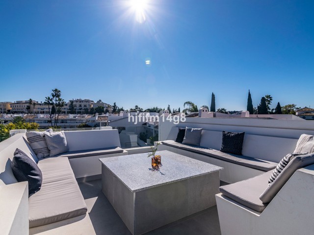 Takvåning i Nueva Andalucía