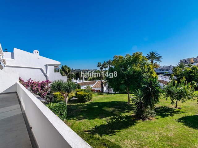 Takvåning i Nueva Andalucía