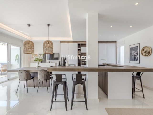 Takvåning i Nueva Andalucía