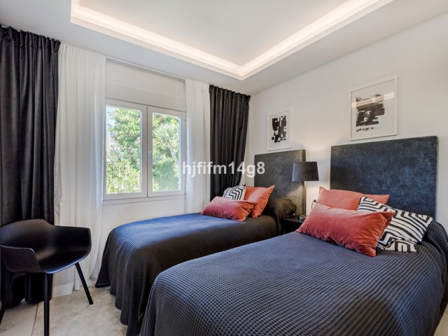 Takvåning i Nueva Andalucía