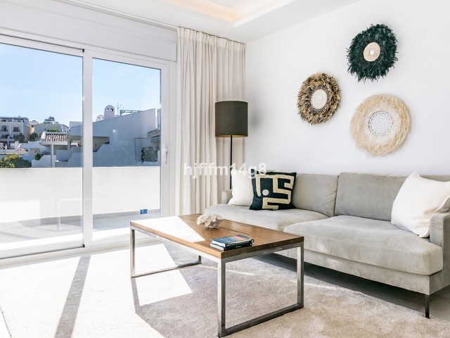 Takvåning i Nueva Andalucía