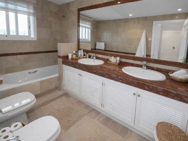 2 Schlafzimmer Apartment in Elviria